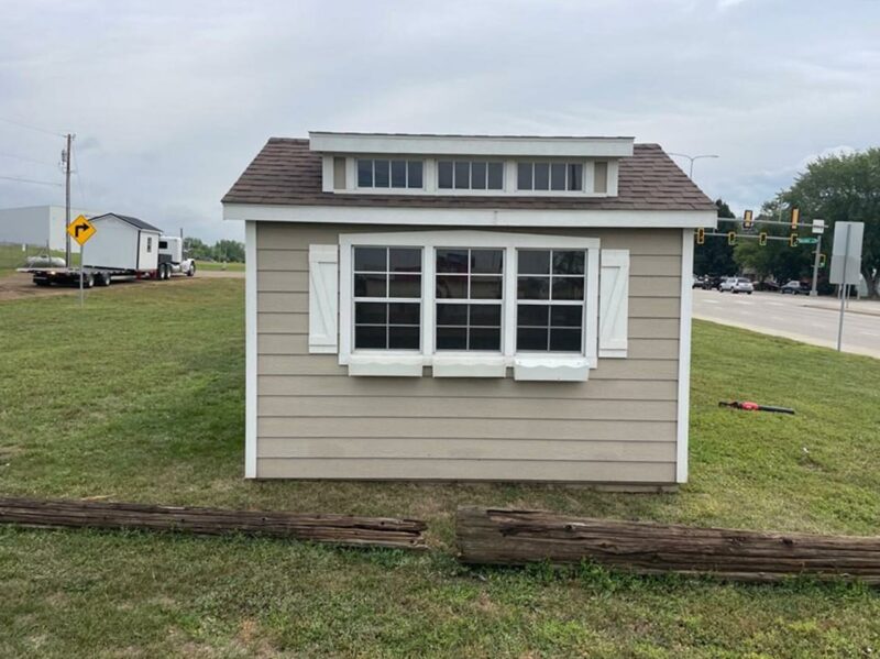 Side of 10x12 Southern Classic Lap Siding